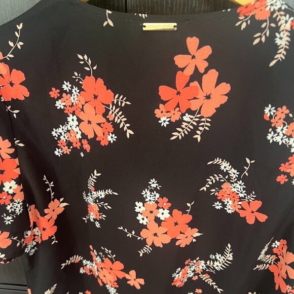 MK Cute Top - Picture 5 of 7